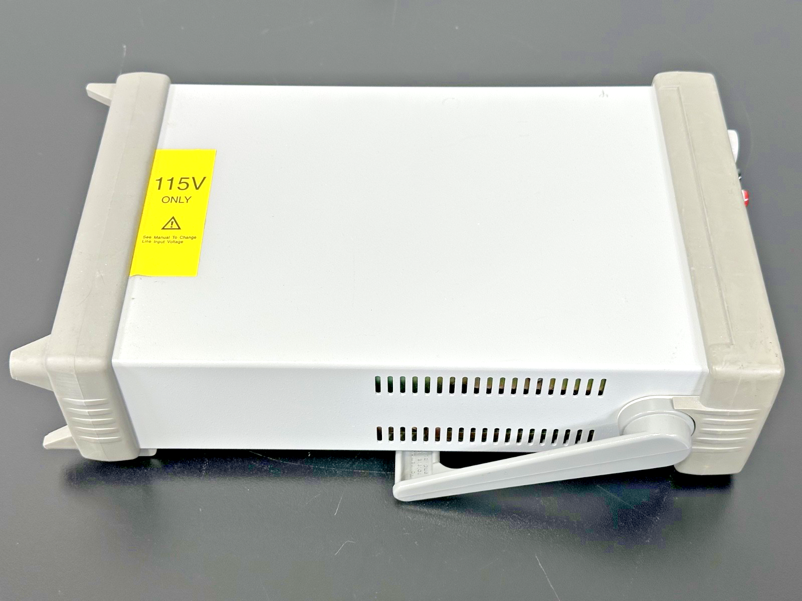 Agilent E3640A Programmable DC Power Supply 0-8V 3A / 0-20V 1.5A Working6