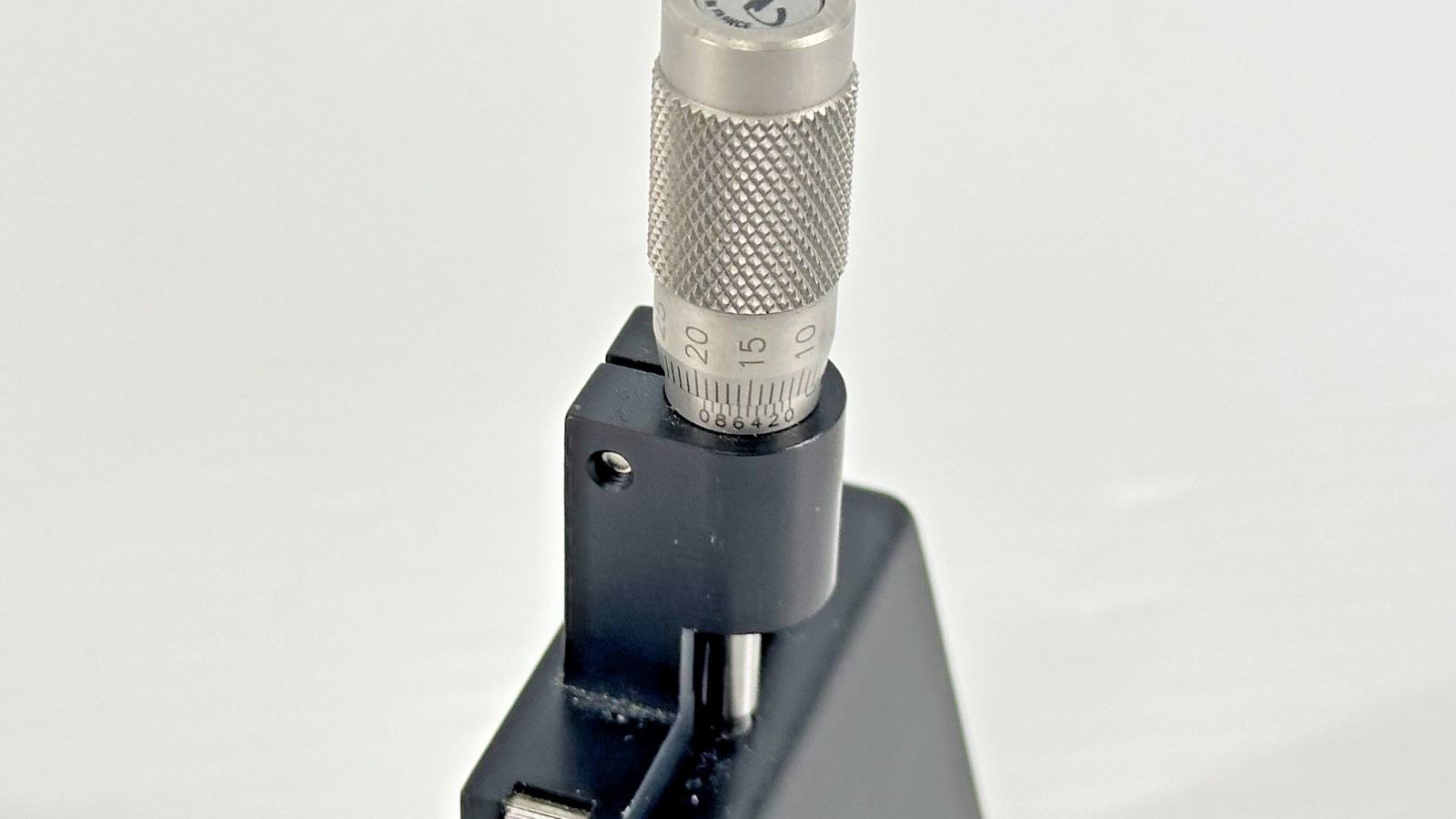 Newport M 460A Series Linear Translation Stage w/ SM 13 Micrometer5