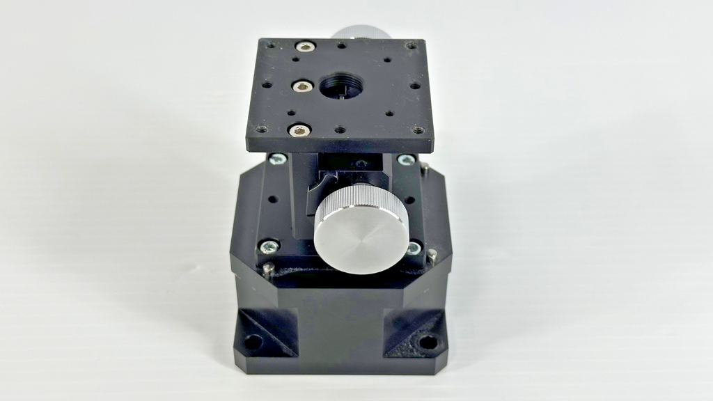 Suruga Seiki B07 3N Manual Z Axis Dovetail Positioning Stage Assembly1