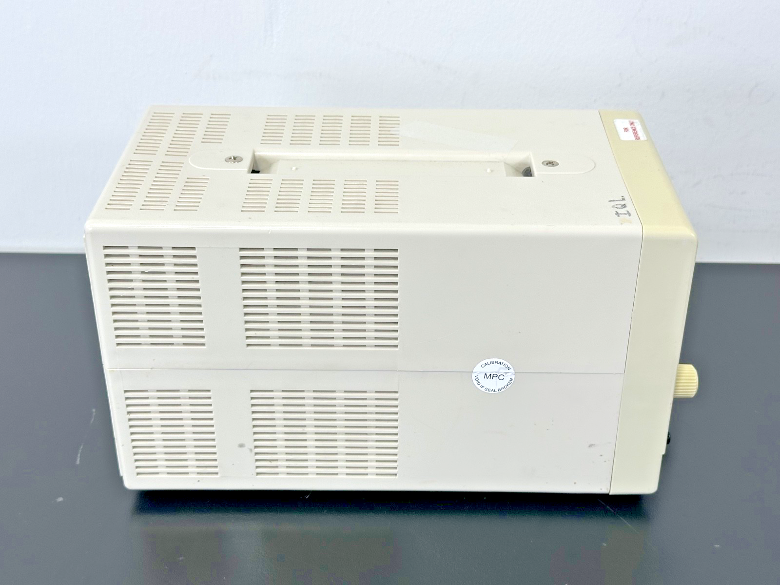LG GP 4303A Adjustable Analog DC Bench Power Supply 0 30V 0 3A Powers On Working2