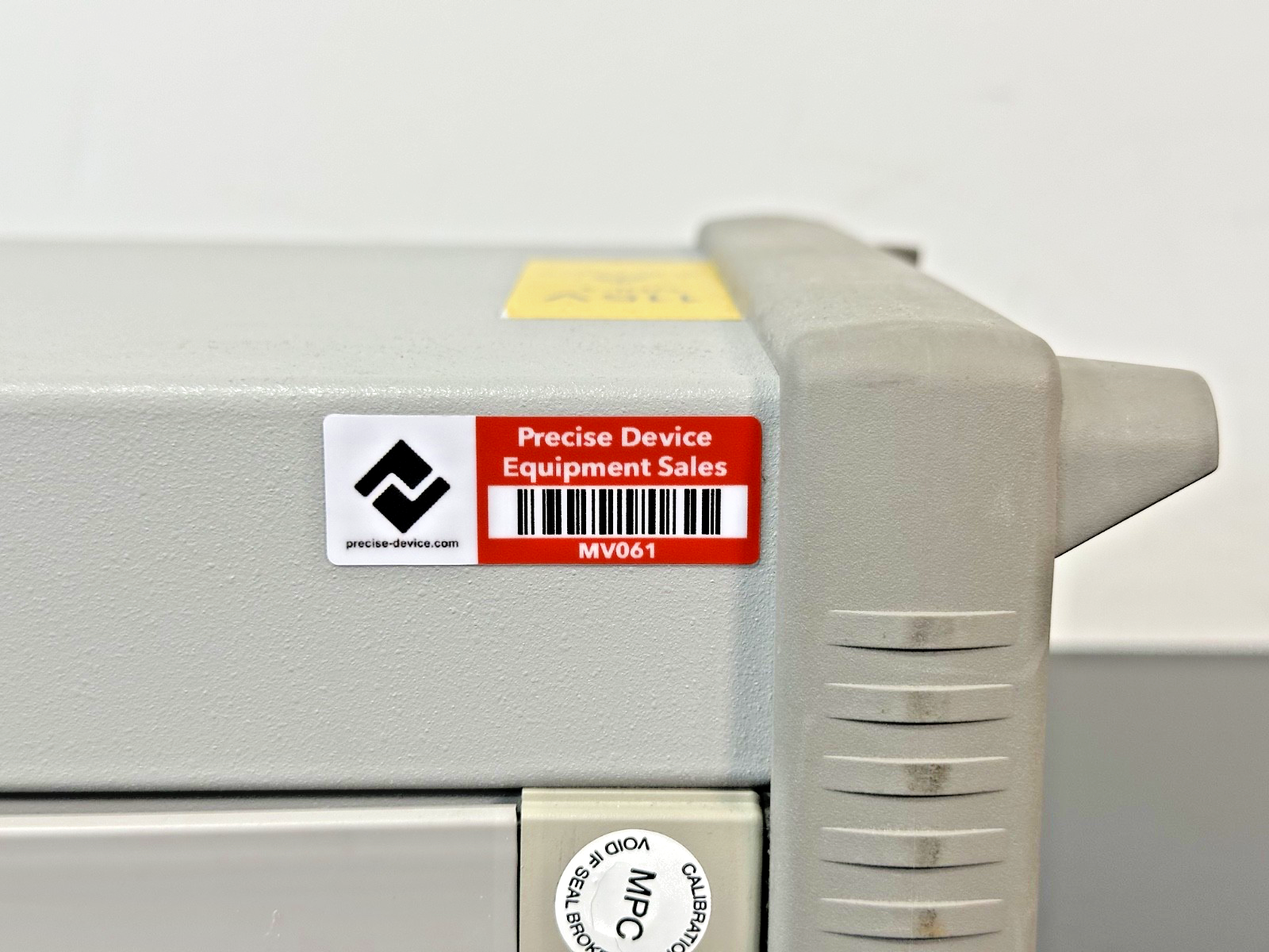 Agilent E3632A 120W Programmable DC Power Supply 15V 7A 30V 4A Working5