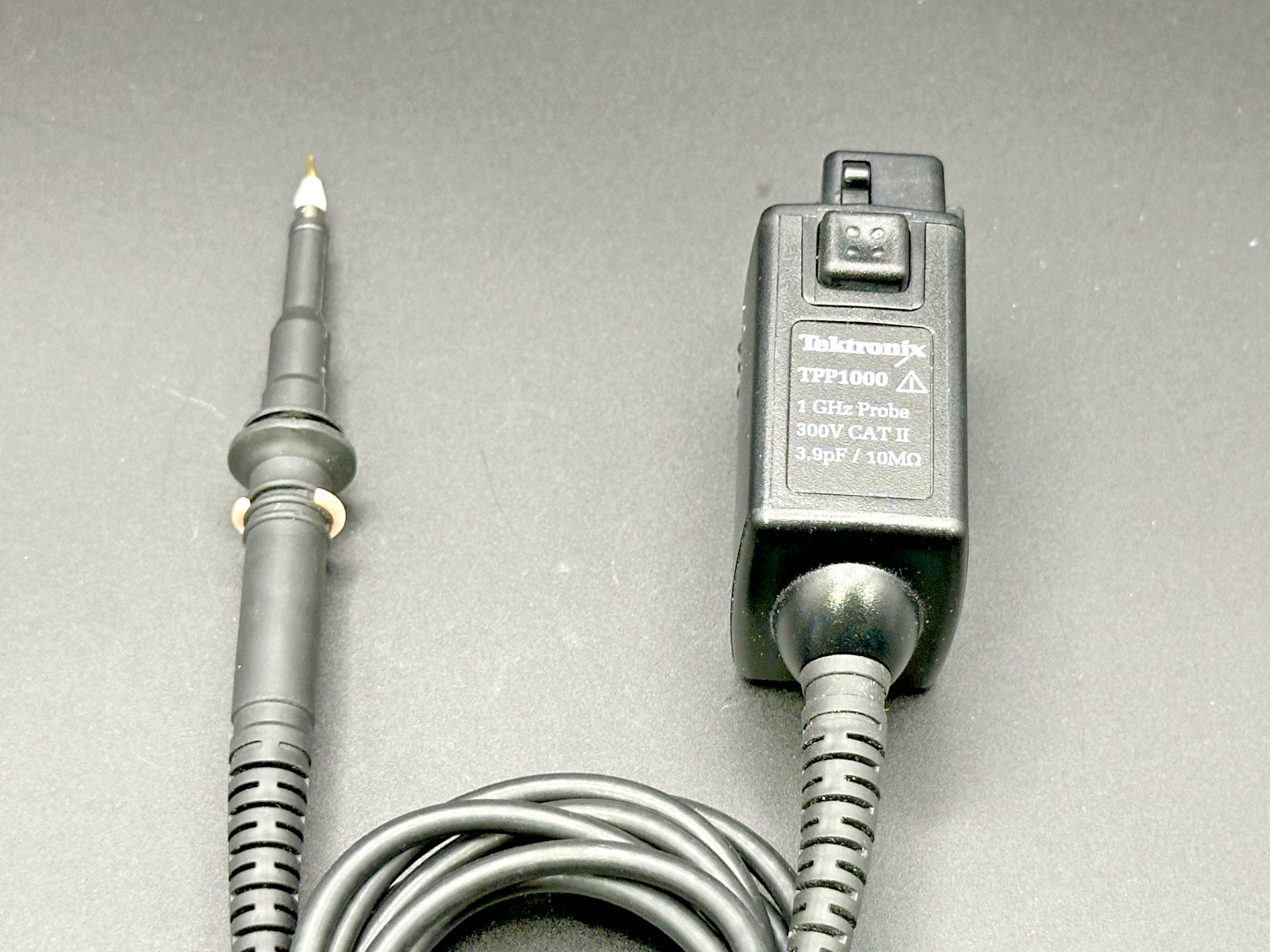 Tektronix TPP1000 1GHz 10X Passive Oscilloscope Probe 300V CAT II2