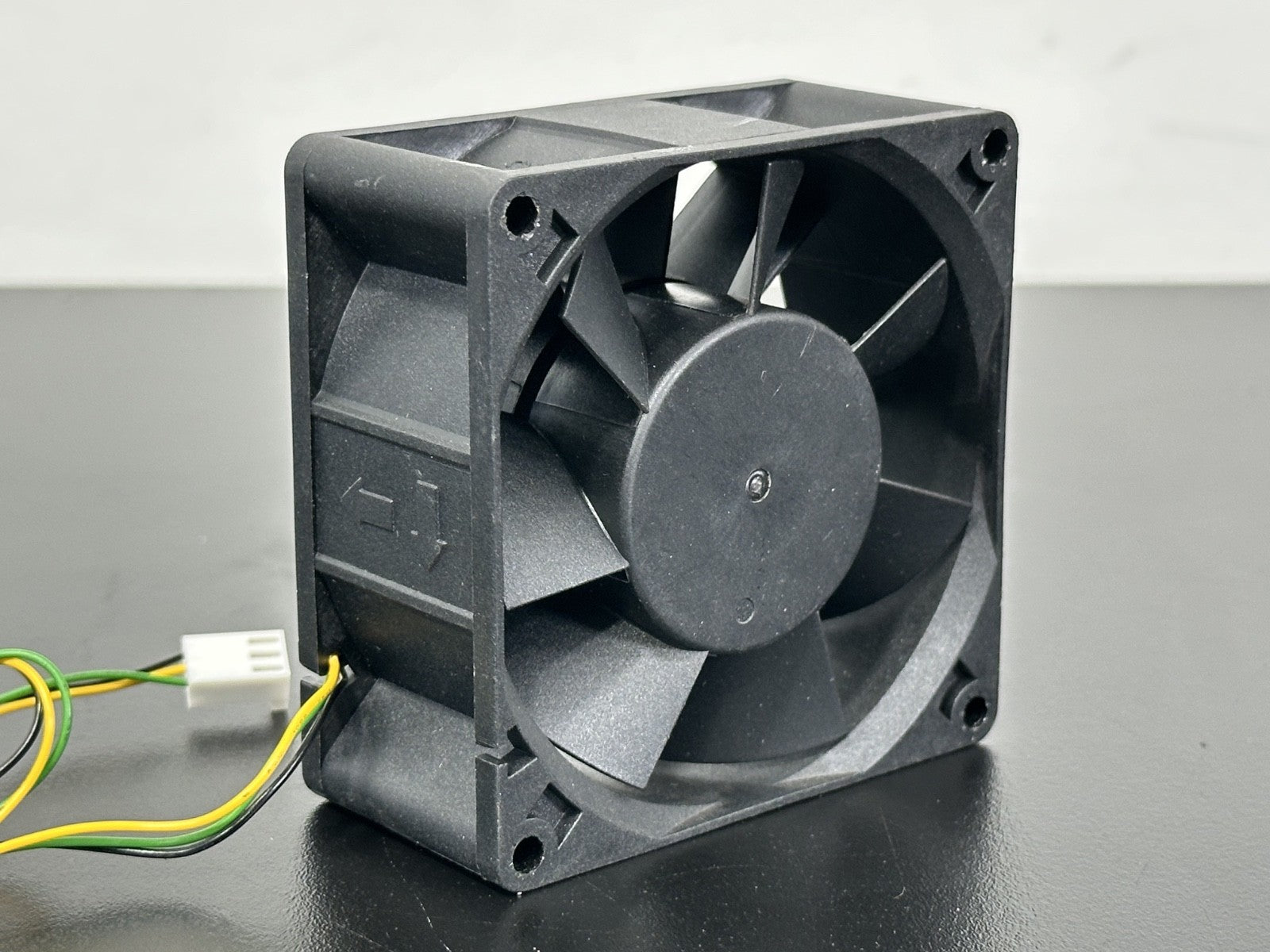 COFAN F 8038HH12B 12V DC 1.00A Brushless Cooling Fan 3 Wire2