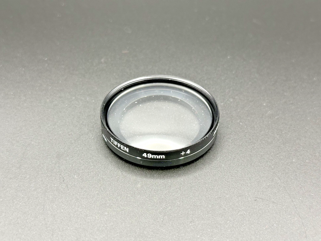 Tiffen 49mm +4 Close Up Macro Lens Filter w/ 37 49mm Step Up Ring Case1