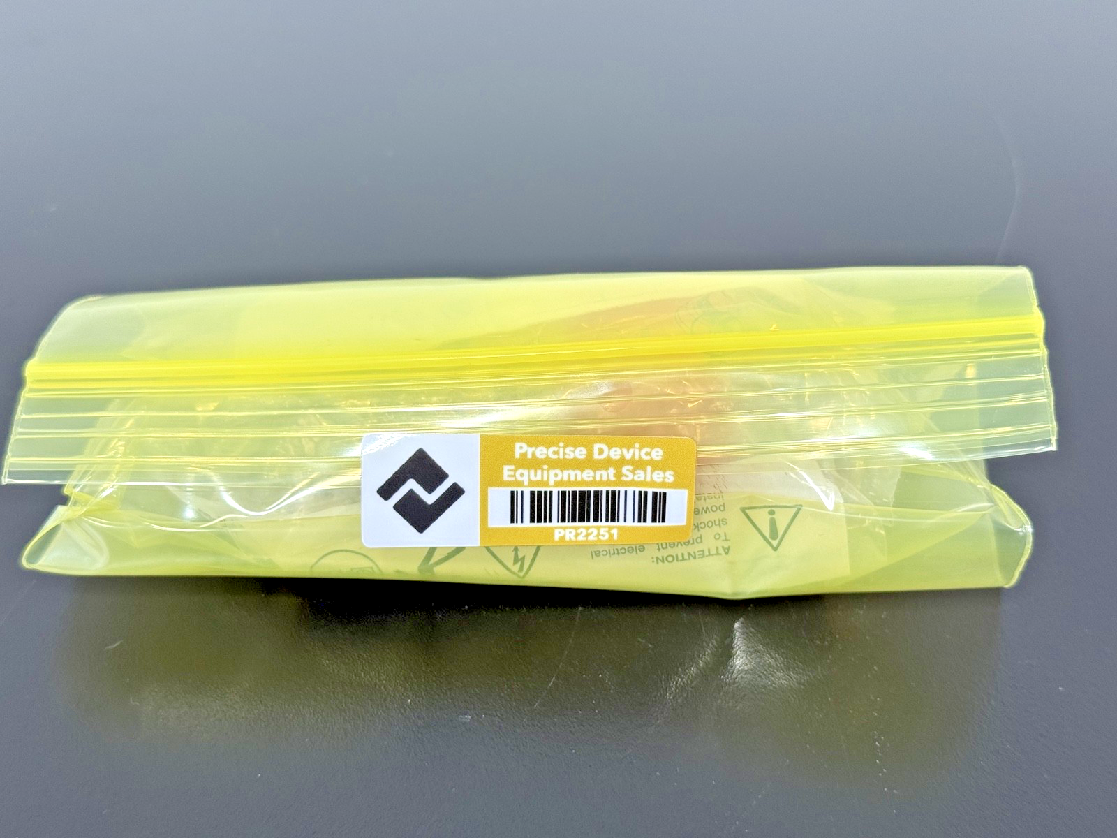 Allen Bradley 800FP MT44 40mm Twist to Release Emergency Stop Operator New3