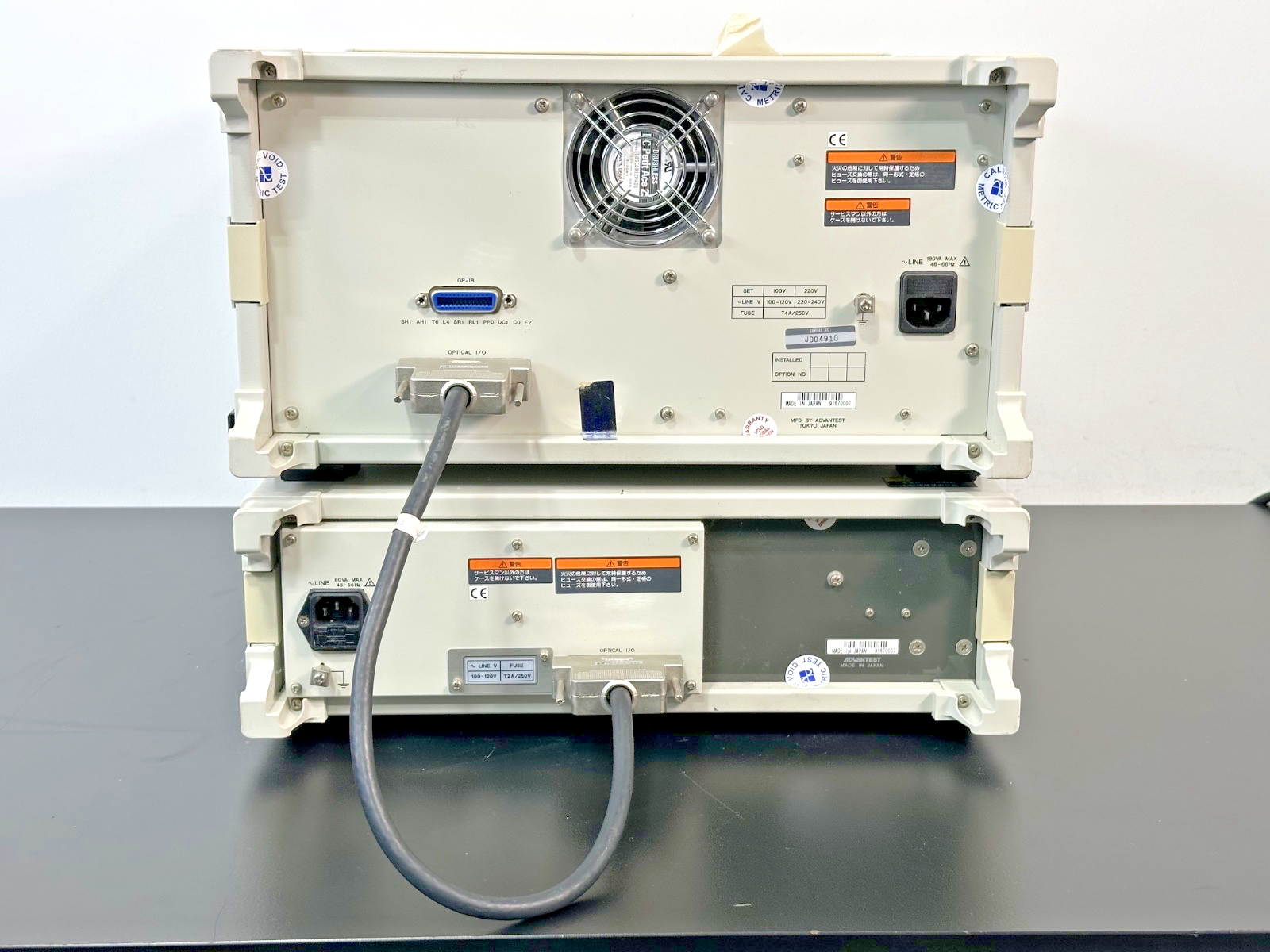 Advantest Q8347 Optical Spectrum Analyzer 350–1750nm 2 Piece System Working4