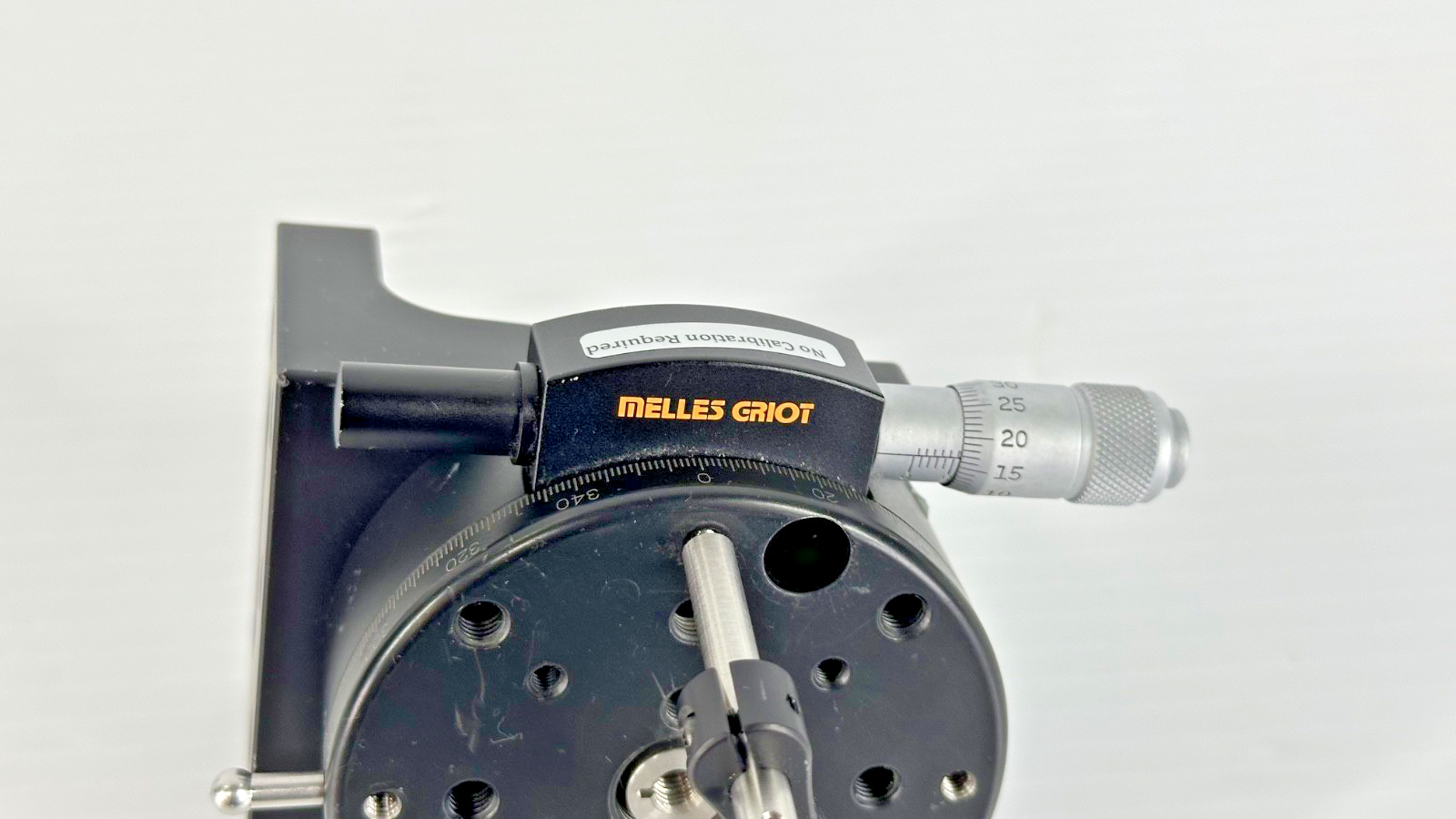 Manual 360° Micrometer Rotation Stage with Mounting Bracket1