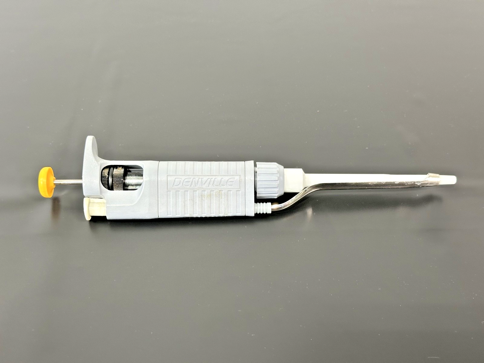Denville Adjustable Micropipette 20 200µL Single Channel Pipettor0