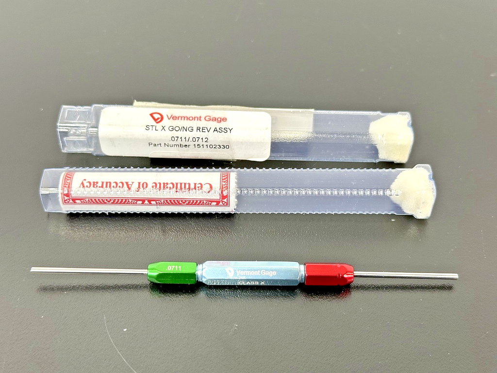 Vermont Gage 151102330 Class X GO/NO GO Pin Gage .0711/.07121
