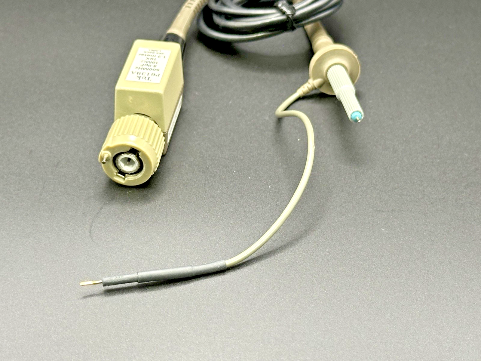 Tektronix P6139A 500MHz 10X Passive Oscilloscope Voltage Probe w/ Lead2