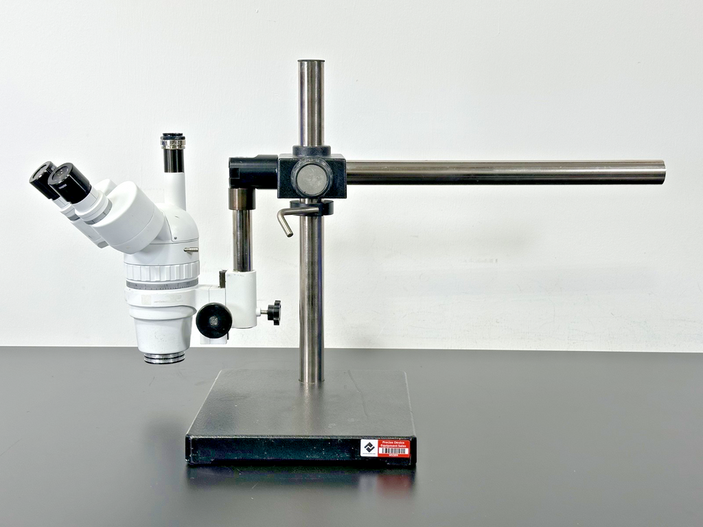 Trinocular Stereo Zoom Microscope 10X/22 Eyepieces with Boom Stand Used Untested0