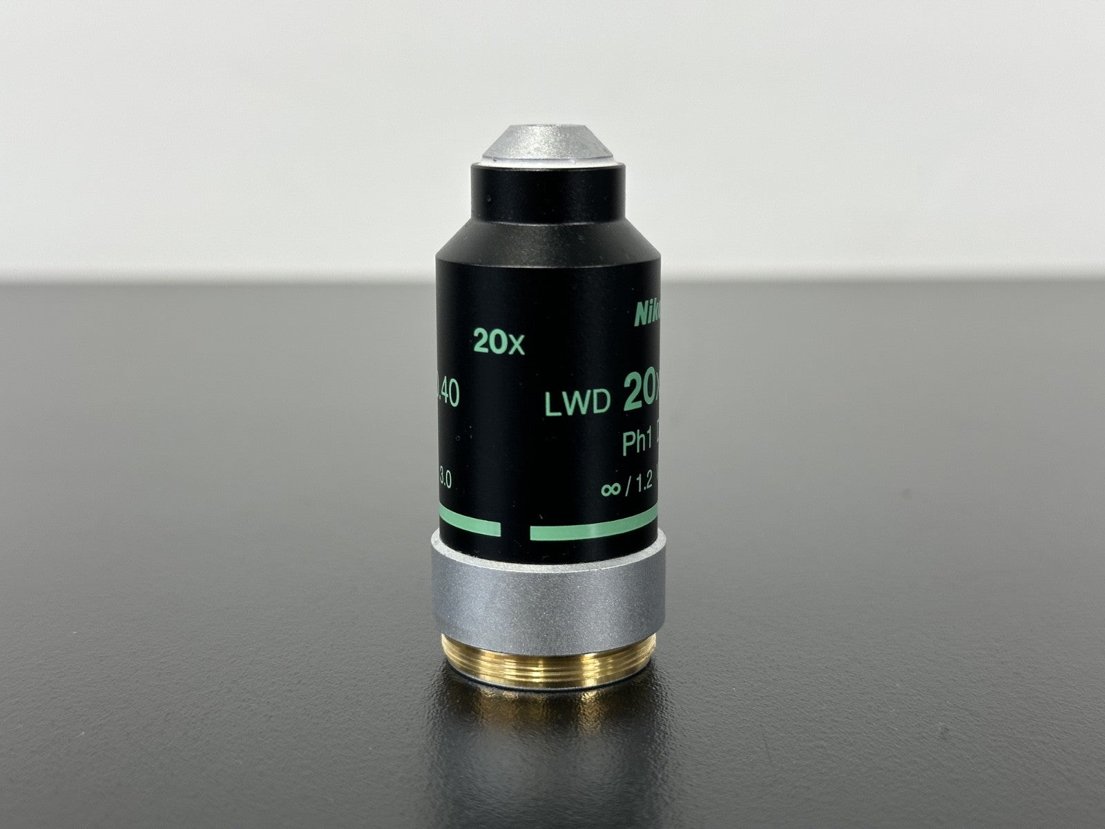 Nikon LWD 20X/0.40 Ph1 DL Infinity Phase Contrast Objective Lens1