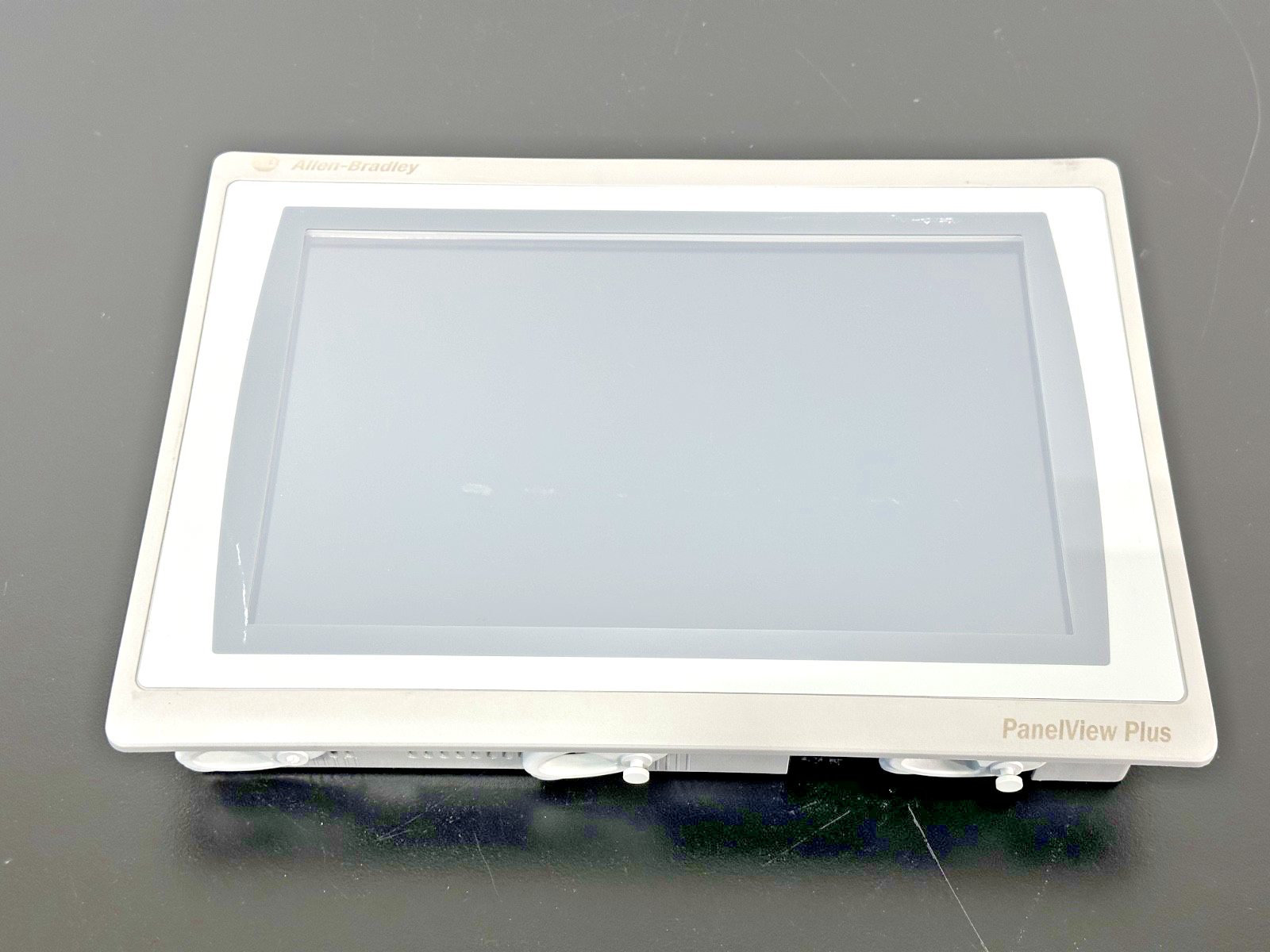 Allen Bradley 2711P T12W21D8S PanelView Plus 7 12" Touch HMI Terminal Used0
