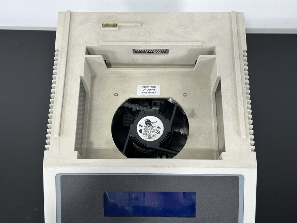 Applied Biosystems GeneAmp PCR System 9700 Thermal Cycler N8050200 FOR PARTS1