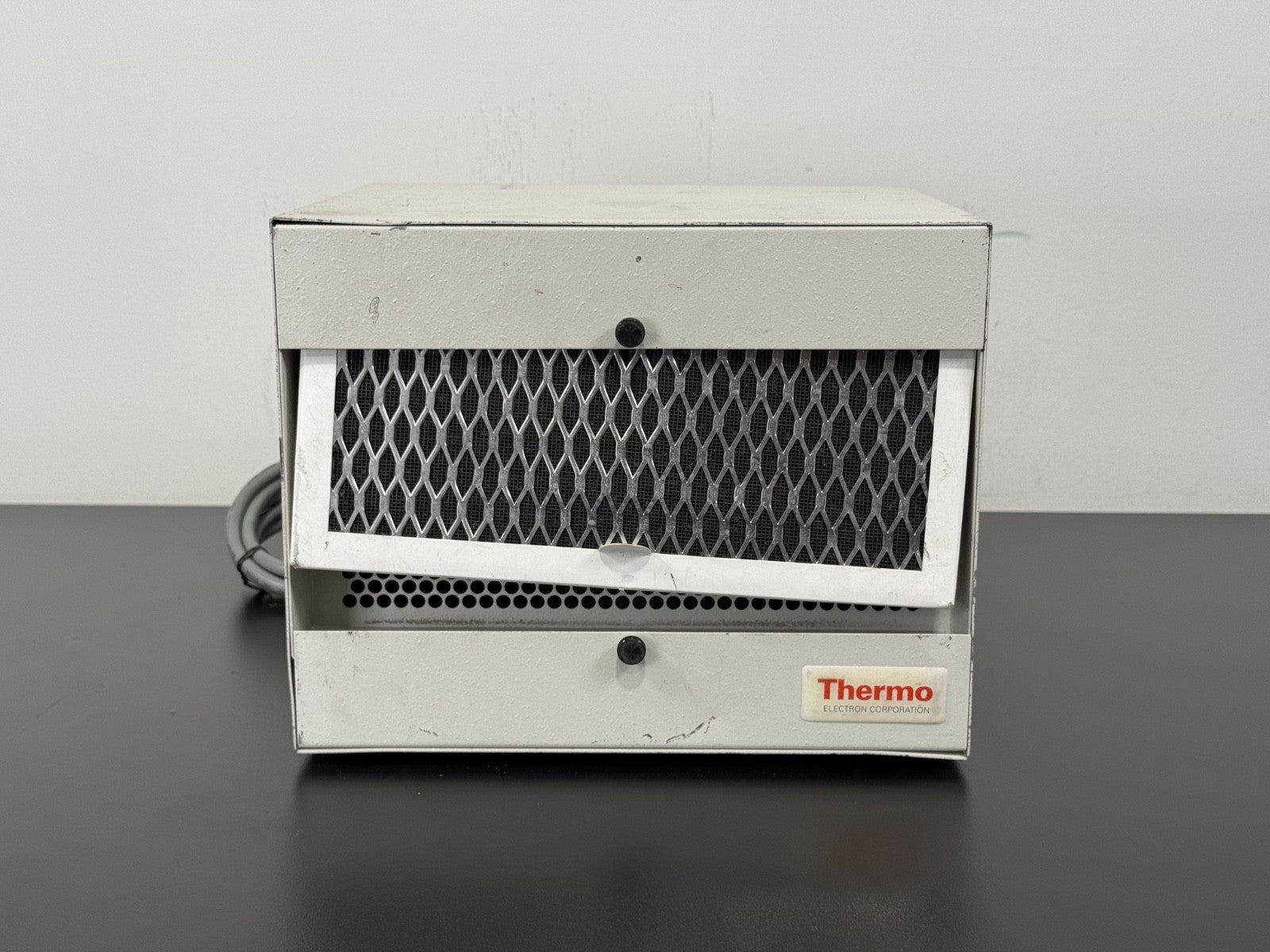 Thermo Scientific 2329121 Hyper Clean Vapor Carbon Filter Blower Workstation0