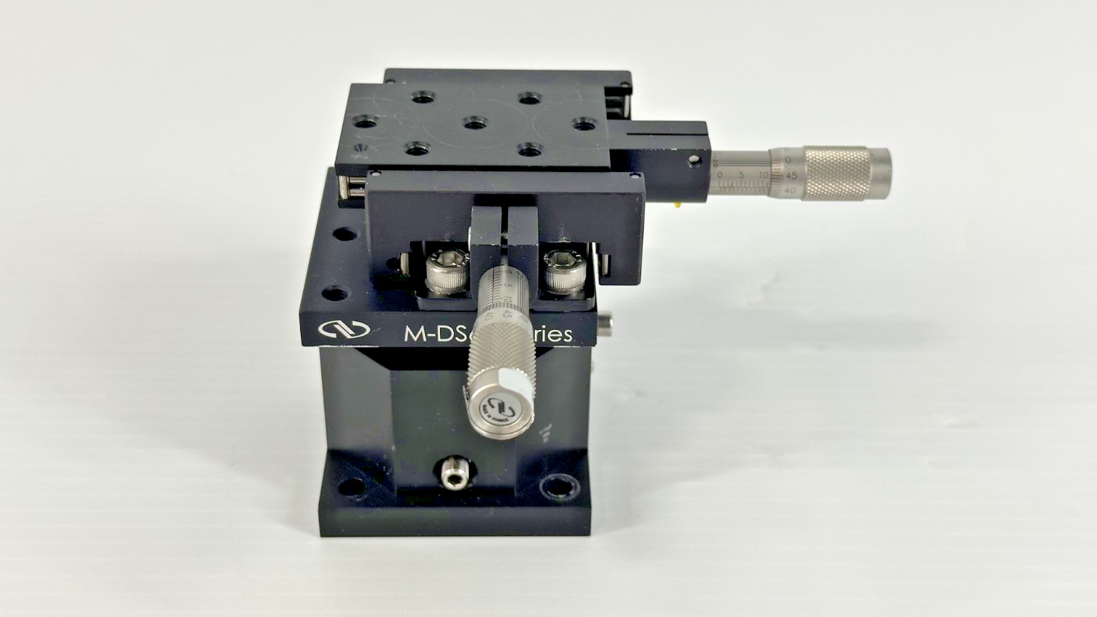 Newport M 460A M DS65 Manual Multi Axis Precision Positioning Stage0