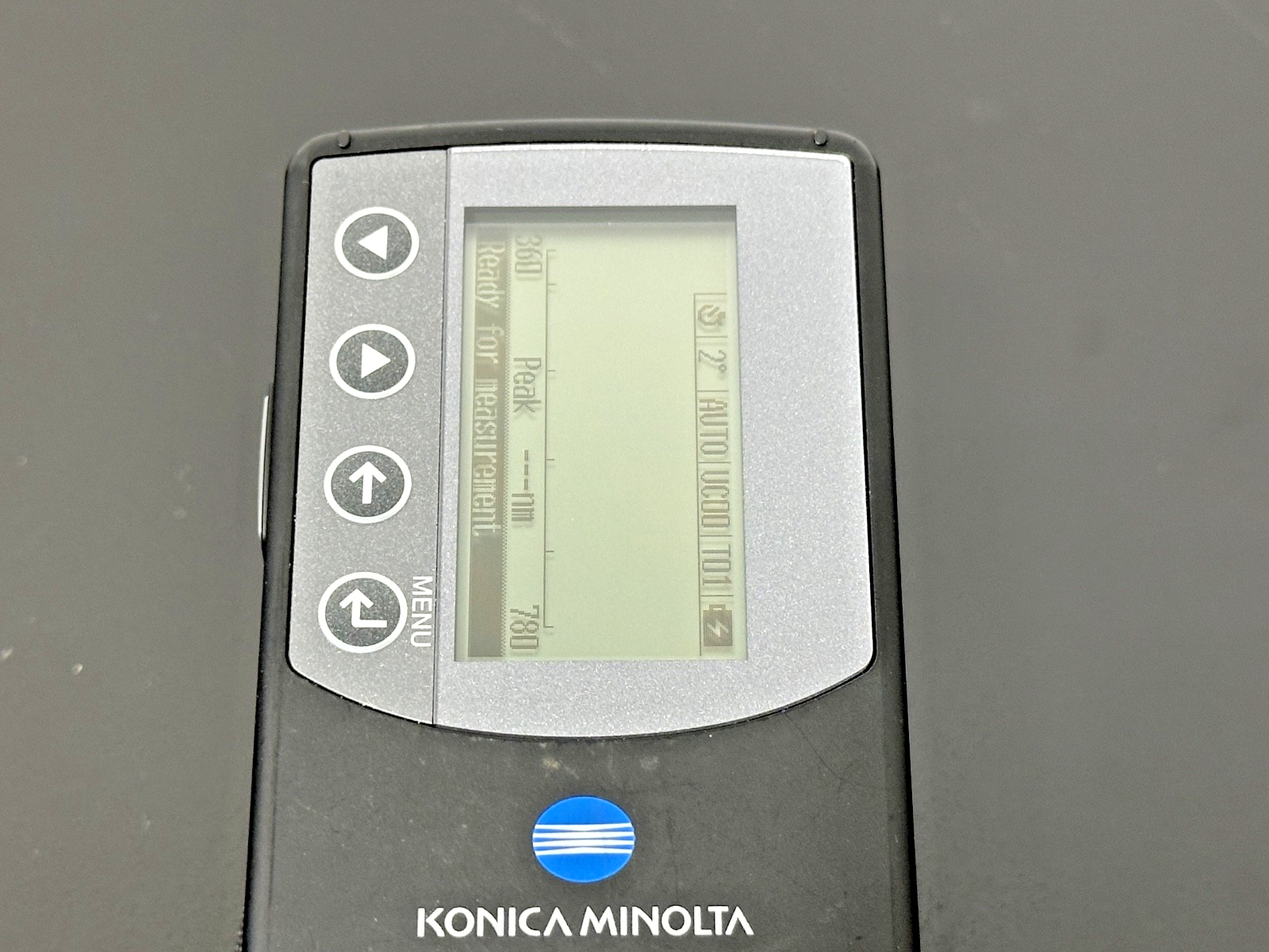 Konica Minolta CL-500A Illuminance Spectrophotometer Meter w/ Case Working5