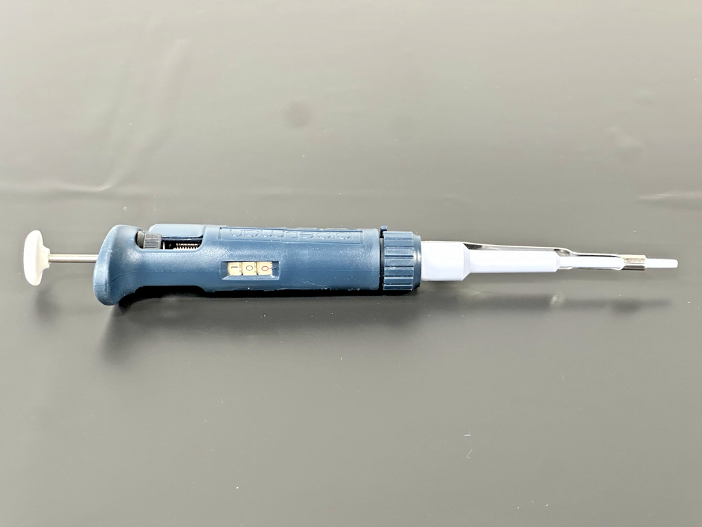Gilson P10 Adjustable Micropipette 1 10µL Single Channel Pipettor1