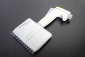 BrandTech Transferpette 12 Channel Manual Pipette 2,5 25uL1