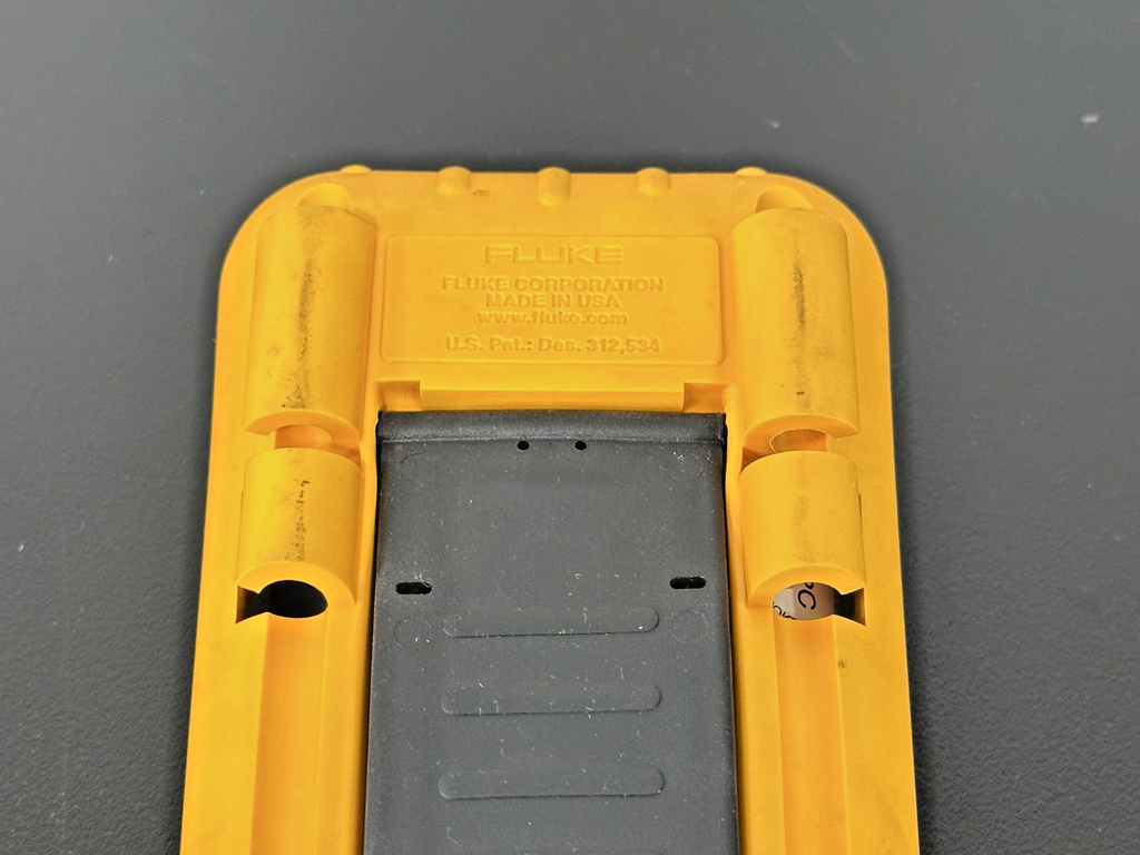 Wavetek Meterman 27XT Digital Multimeter with Fluke Protective Holster Used6