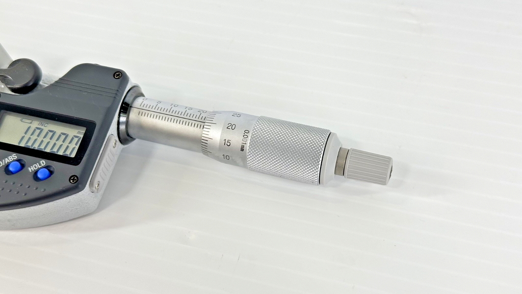 Mitutoyo MHN4 25MX Digimatic Micrometer Head 0 25mm with Mount2
