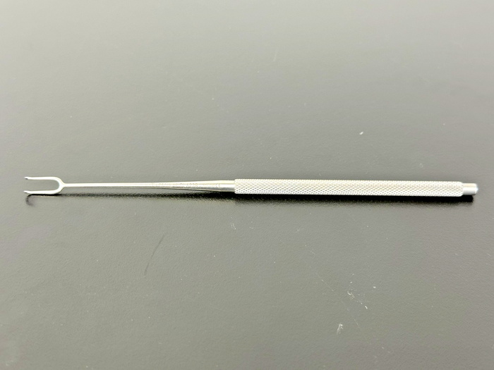 Aesculap OL623R Joseph 2 Prong Sharp Skin Retractor 6 1/4" Stainless