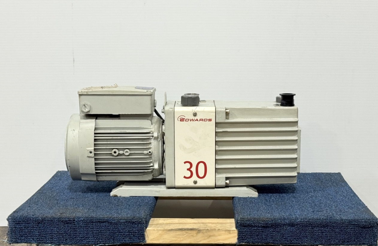 Edwards E2M30 Rotary Vane Vacuum Pump A374 15 9033