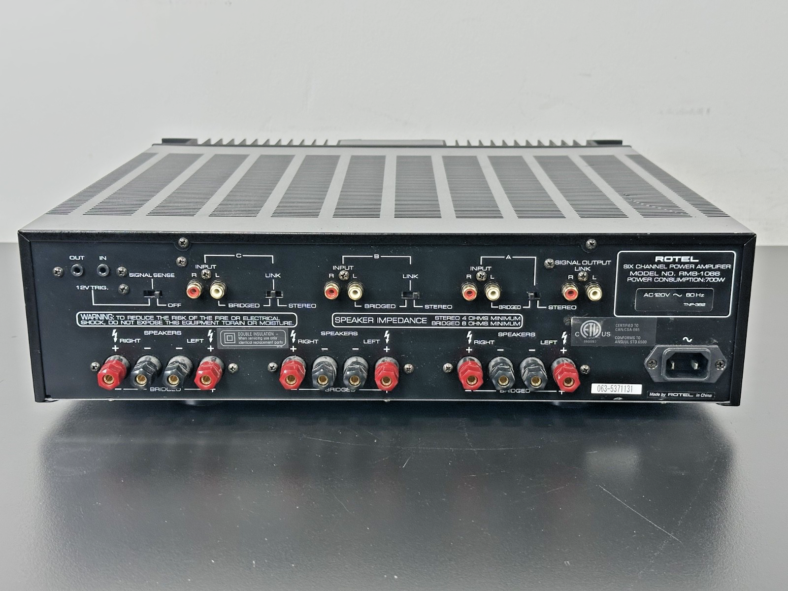 Rotel RMB 1066 Six Channel Class A/B Power Amplifier 60W Per Channel Working4