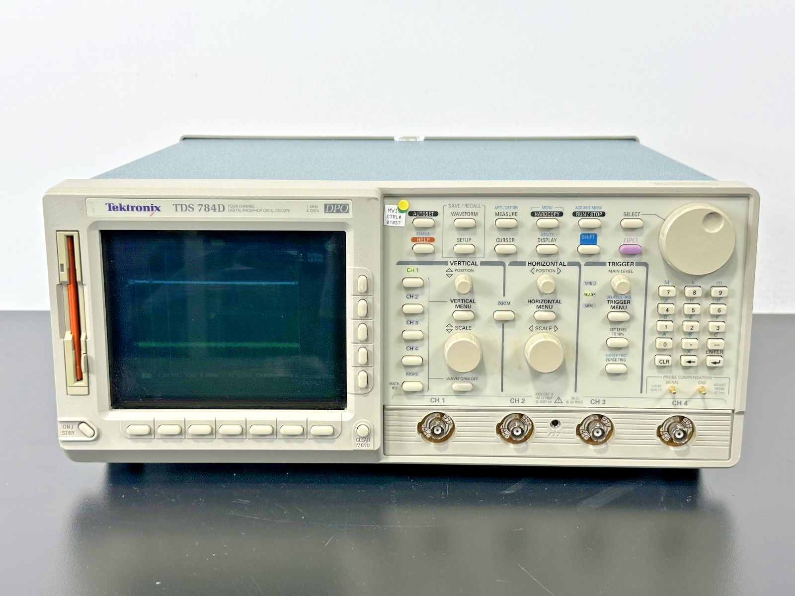 Tektronix TDS784D 1GHz 4GS/s 4 Channel DPO Oscilloscope Powers On working0