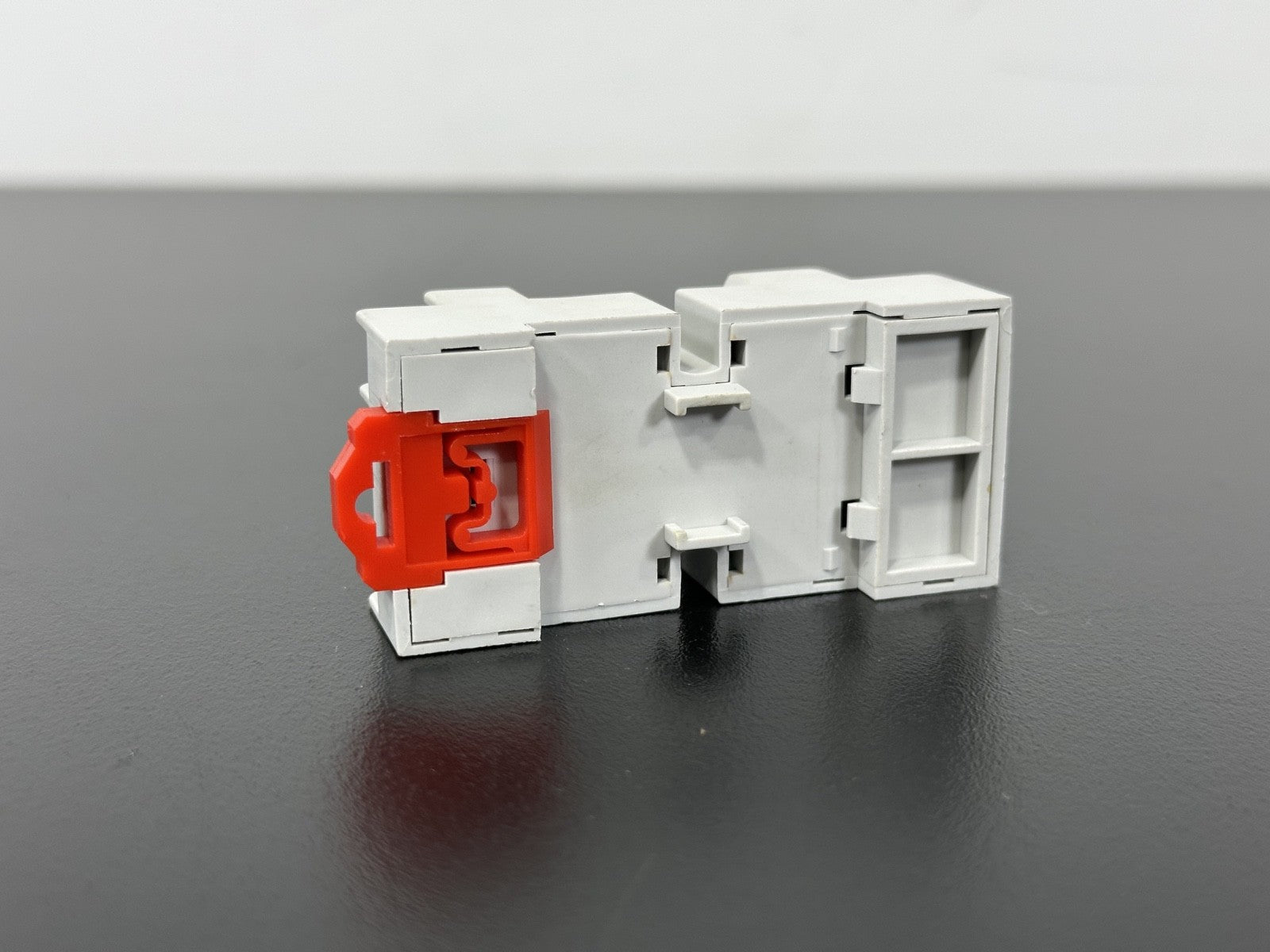Eaton D2PA6 SER.B1 6 Pole Relay Socket Base 10A 300V DIN Rail Mount2