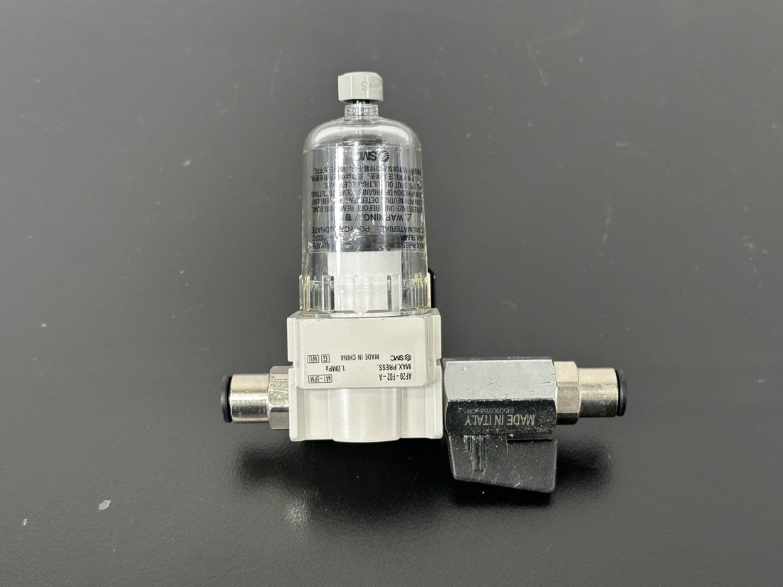 SMC AF20 F02 A Pneumatic Air Filter w/ Shutoff Valve0