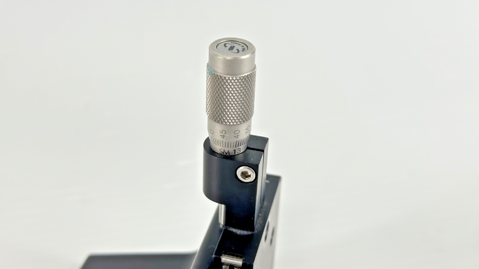 Newport M 460A Series Linear Translation Stage w/ SM 13 Micrometer4