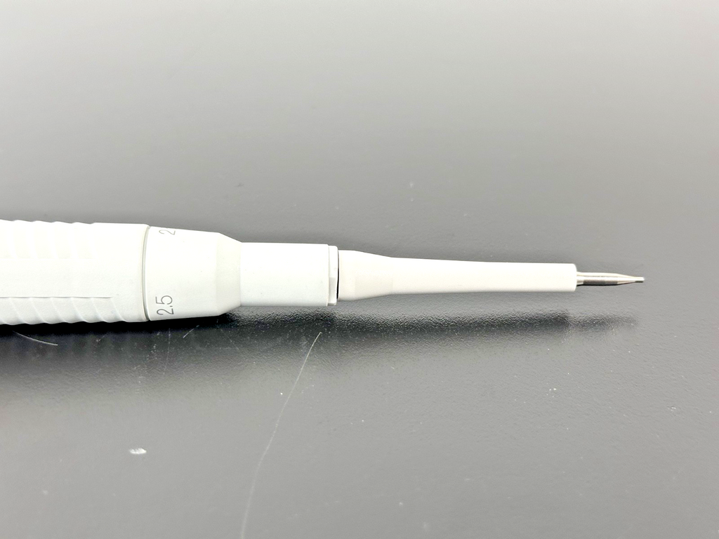Eppendorf Reference 4910 0.1 2.5 µL Adjustable Single Channel Pipette3