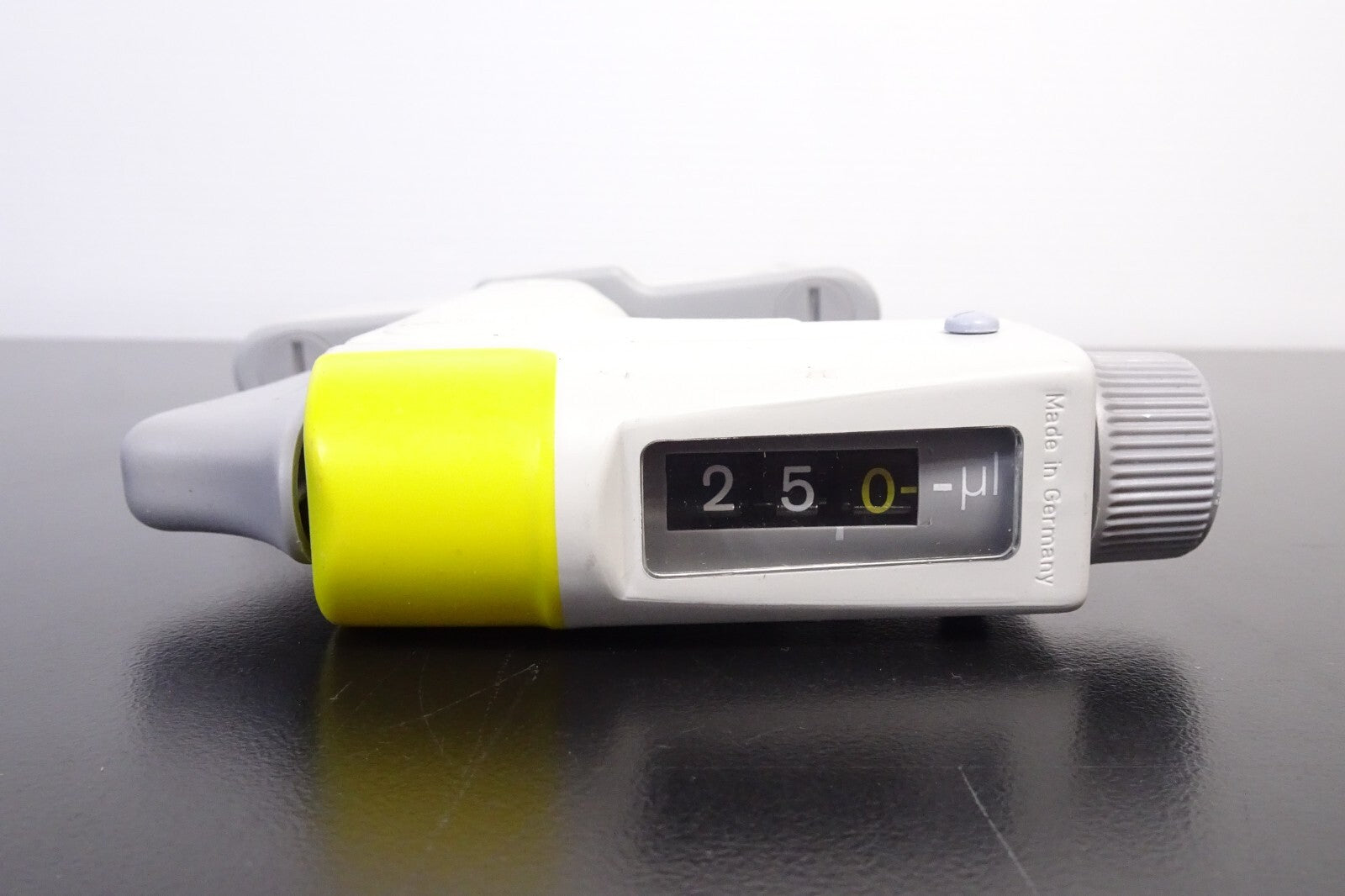 BrandTech Transferpette 12 Channel Manual Pipette 2,5 25uL5