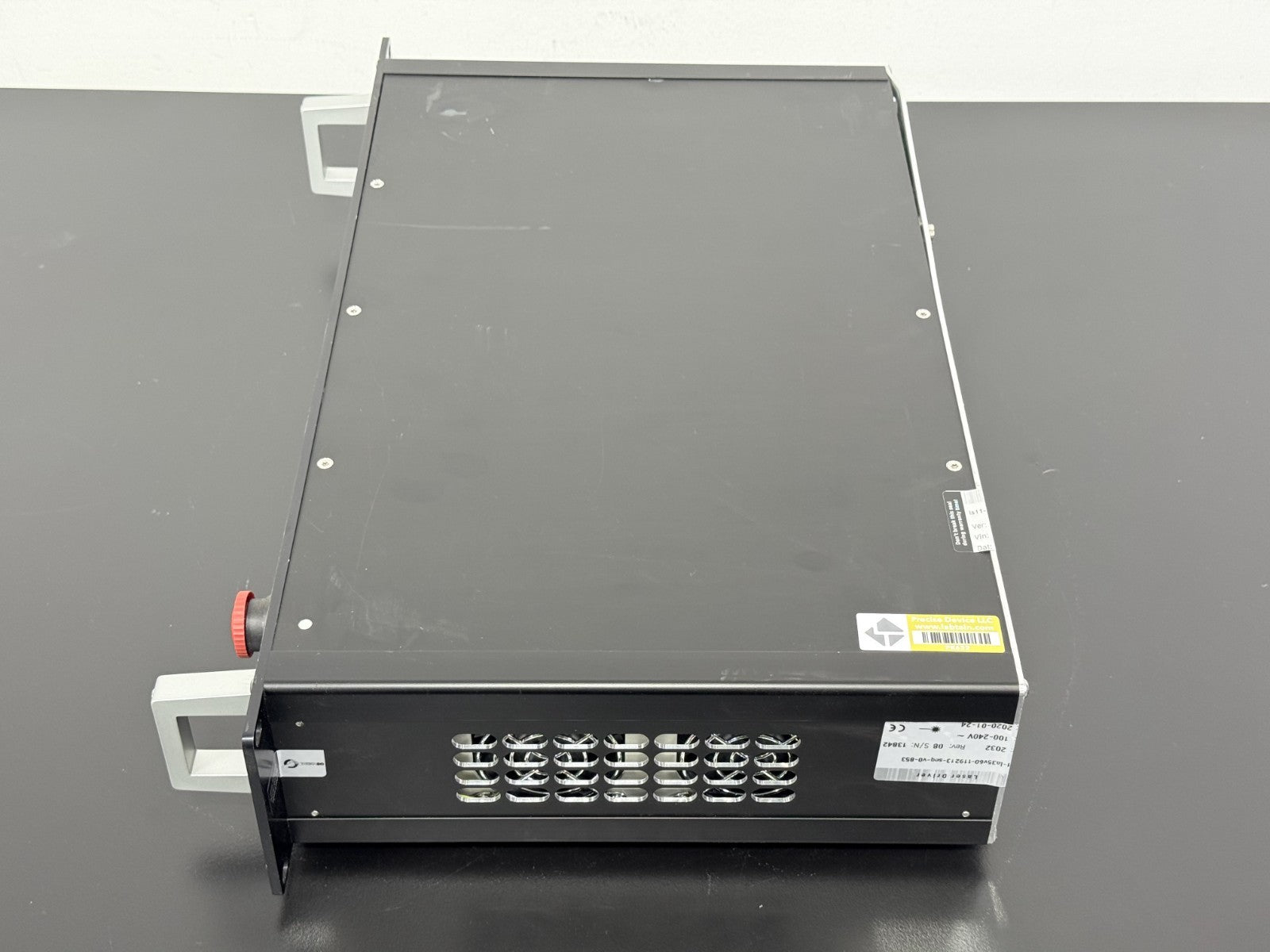 OSTECH Laser Diode & Temperature Controller Rack Unit – Missing Key3