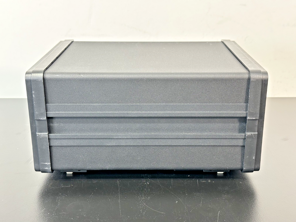 BNC Berkeley Nucleonics 577 8 Channel Digital Delay Pulse Generator Powers On2