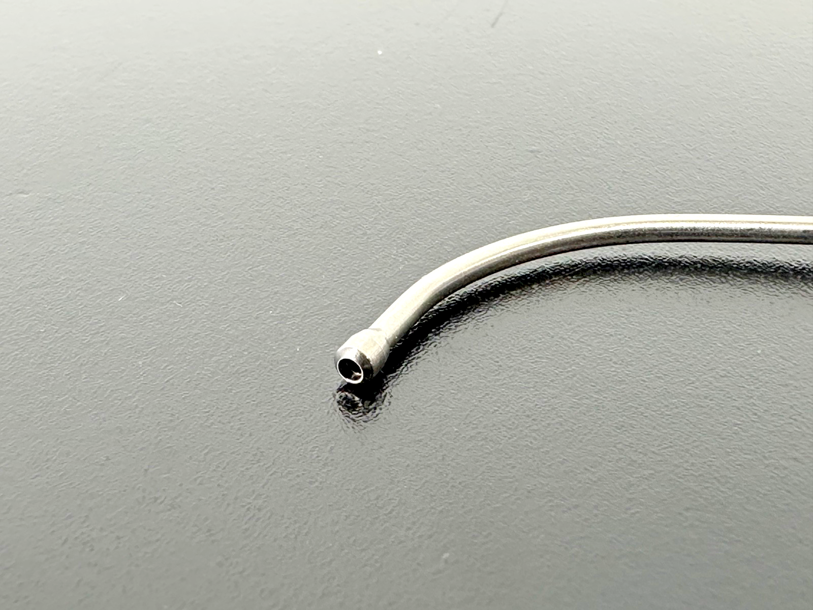 Aesculap MA012R Stainless Steel Curved Cannula Instrument1