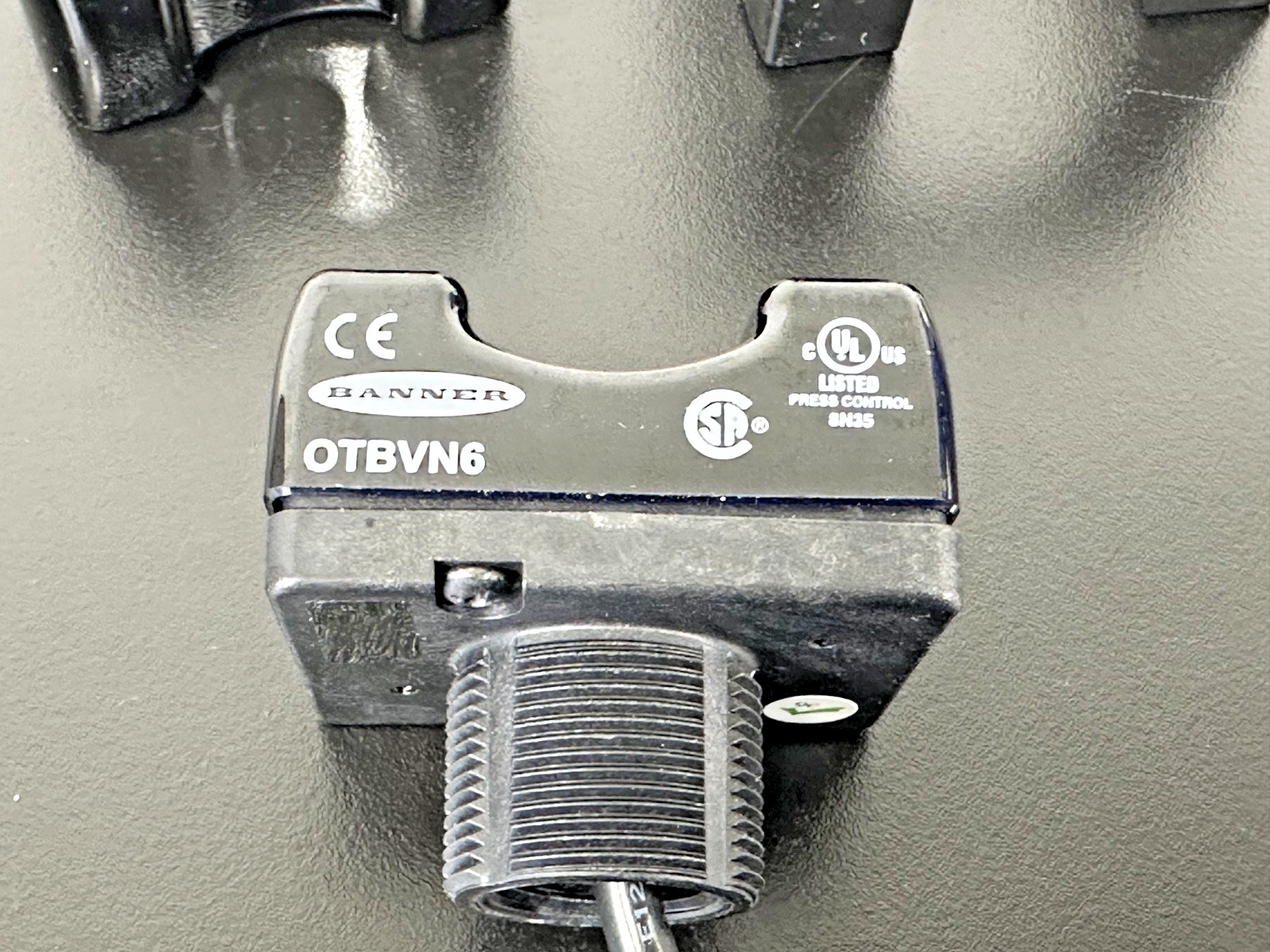 Banner OTBVN6 Opposed Mode Photoelectric Sensor Pair w/ OTC 1 BK Bracket7