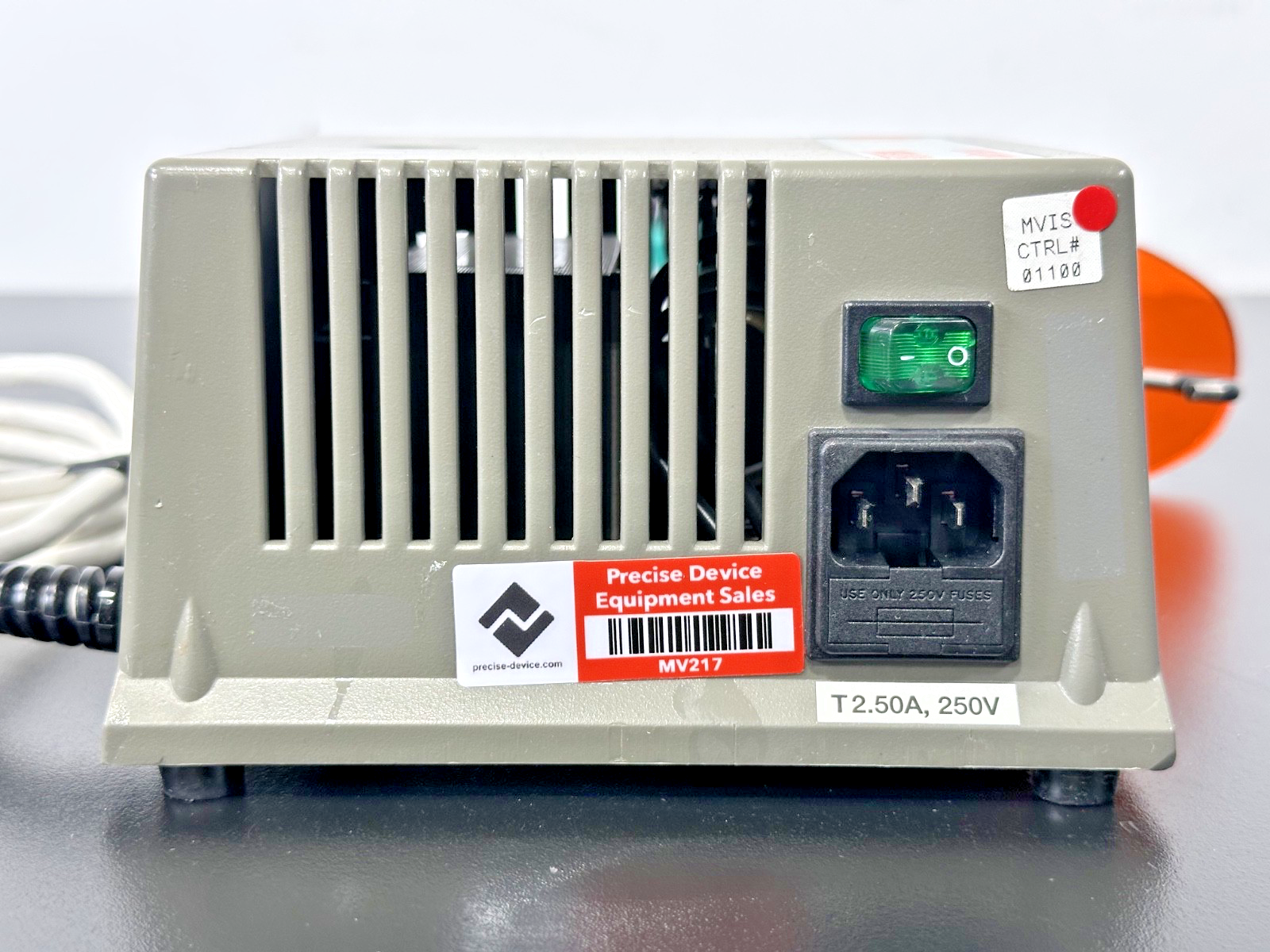 Thorlabs UV75 560 UV Curing Lamp System Handpiece Powers On Working7