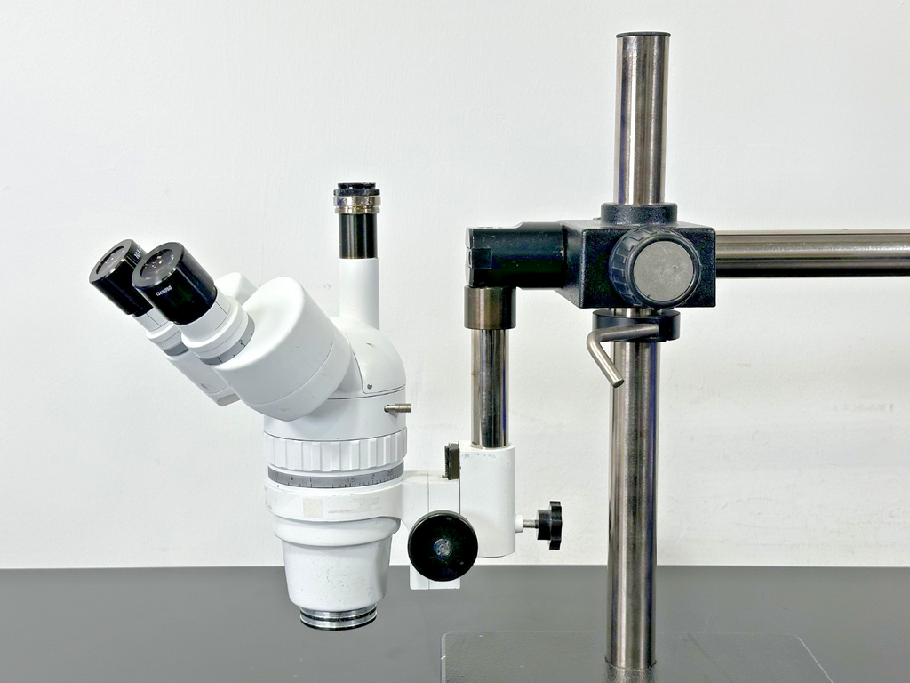 Trinocular Stereo Zoom Microscope 10X/22 Eyepieces with Boom Stand Used Untested1