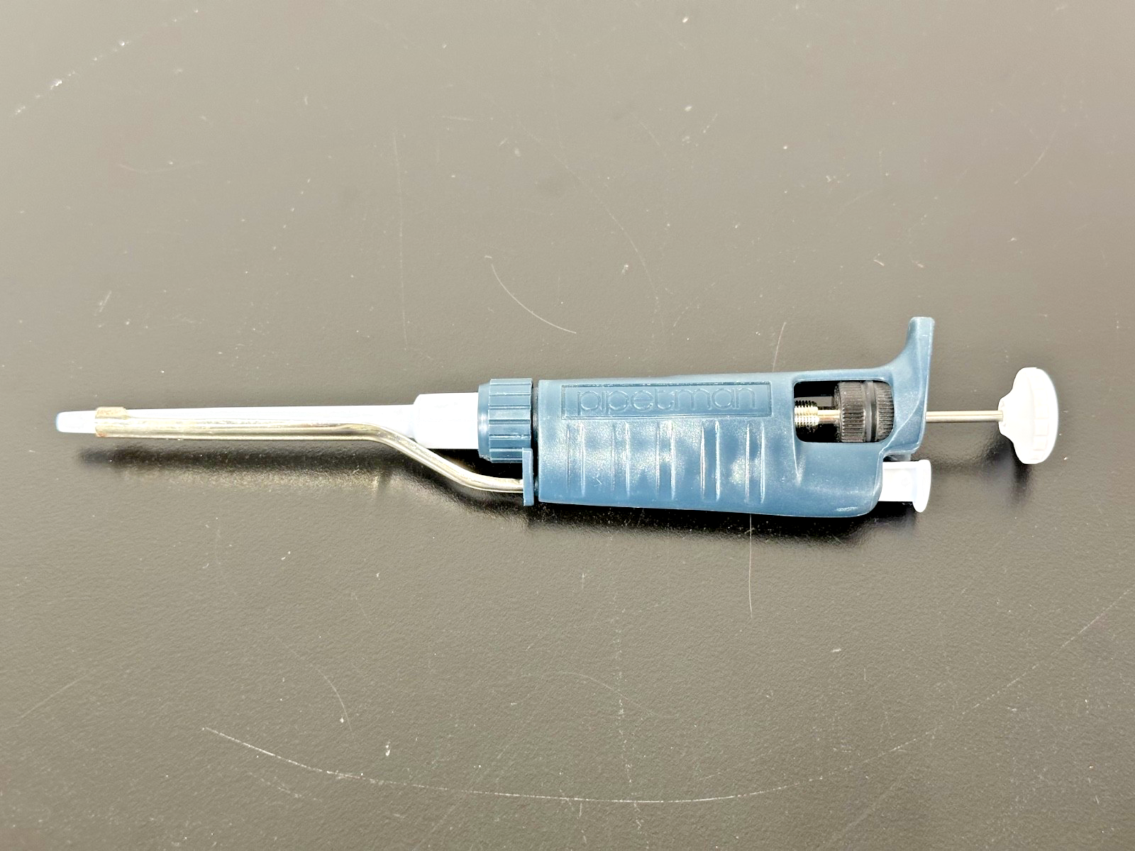 Gilson Pipetman P200 Adjustable Single Channel Pipette 50 200µL1