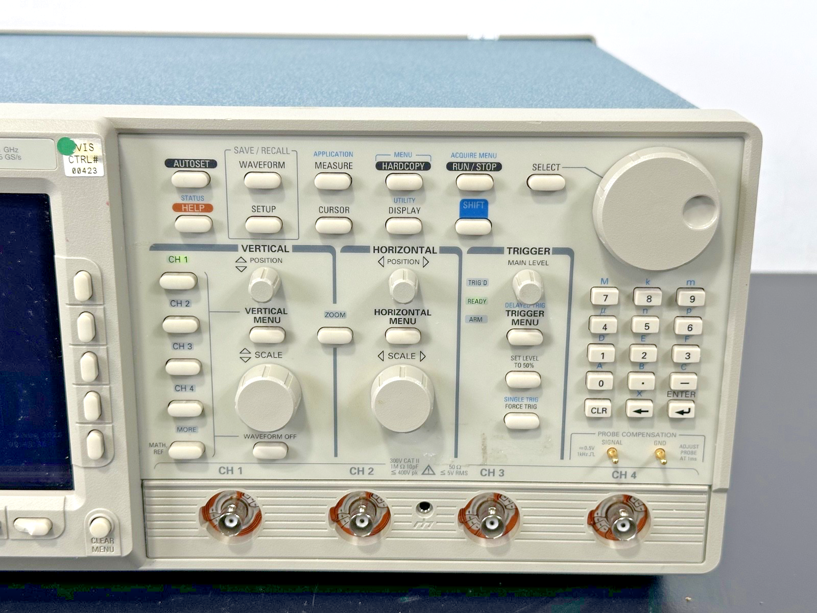 Tektronix TDS684B 1GHz 5GS/s 4 Channel Oscilloscope CPU Working2