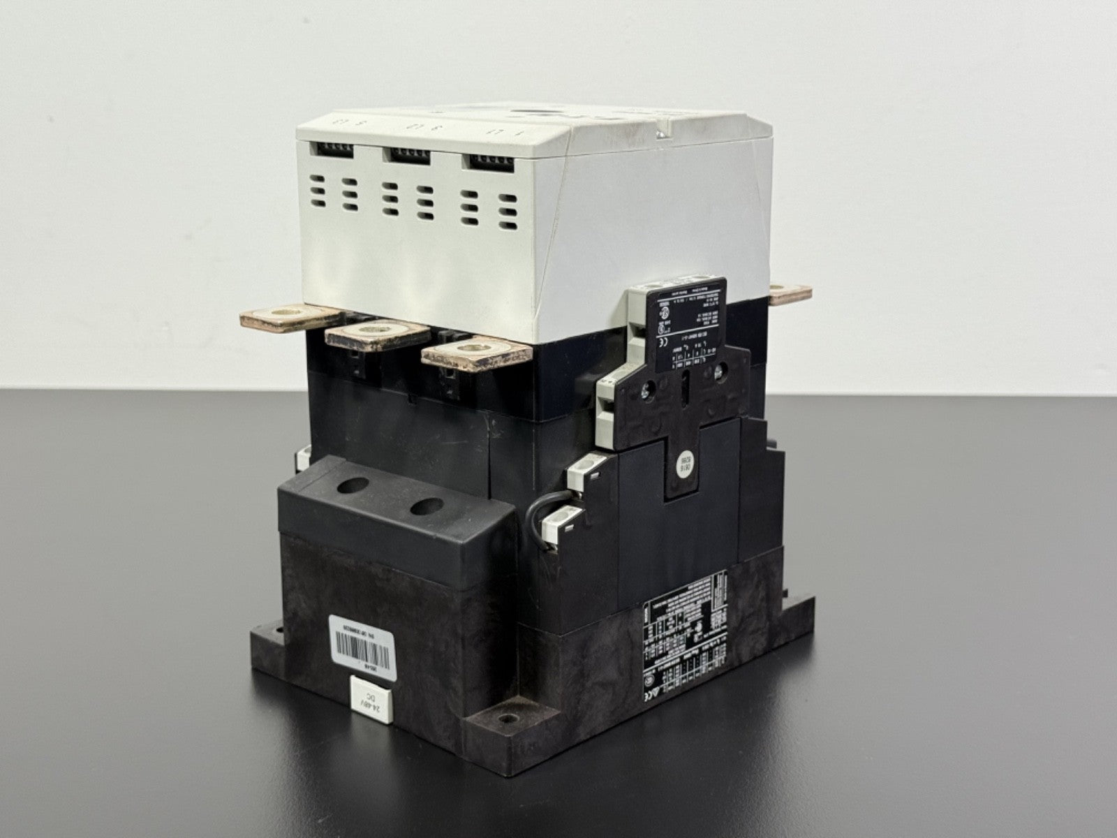 Eaton XTCE250L DIL M250 IEC Power Contactor 3 Pole 250A 600V AC4