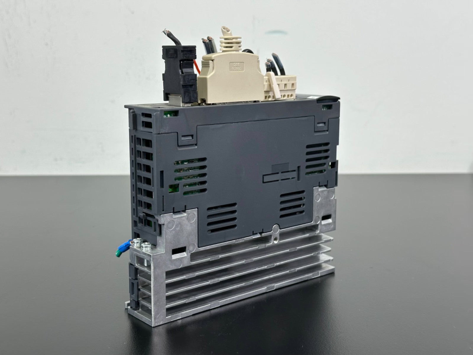 Mitsubishi Electric MR J3 10A RX035T031 Servo Drive Amplifier 100W MR J33