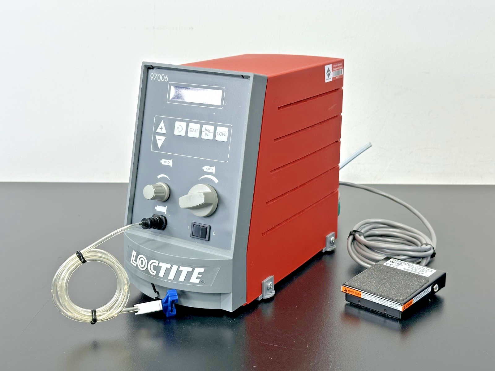 Loctite 97006 Digital Precision Syringe Dispenser w/ Foot Pedal Has Cracks0