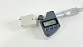 Mitutoyo MHN4 25MX Digimatic Micrometer Head 0 25mm with Mount2