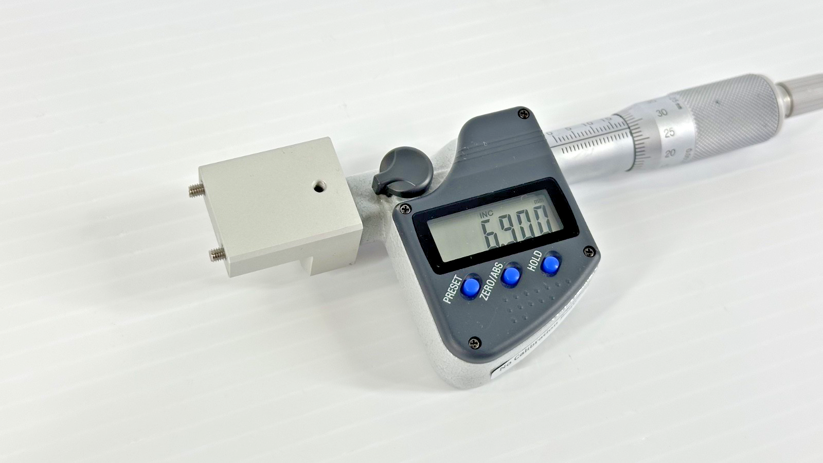 Mitutoyo MHN4 25MX Digimatic Micrometer Head 0 25mm with Mount2
