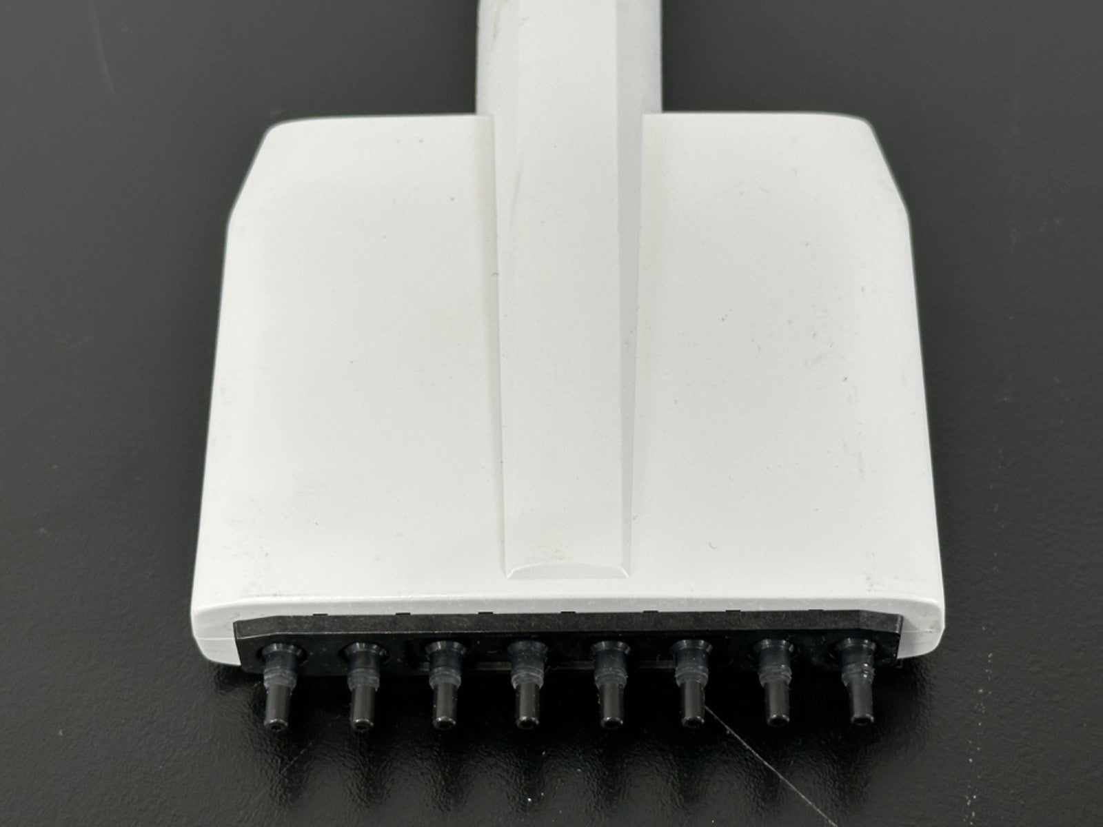 Biohit ePET Electronic Multichannel Pipette 0.2–10 µL w/ AC Adapter3