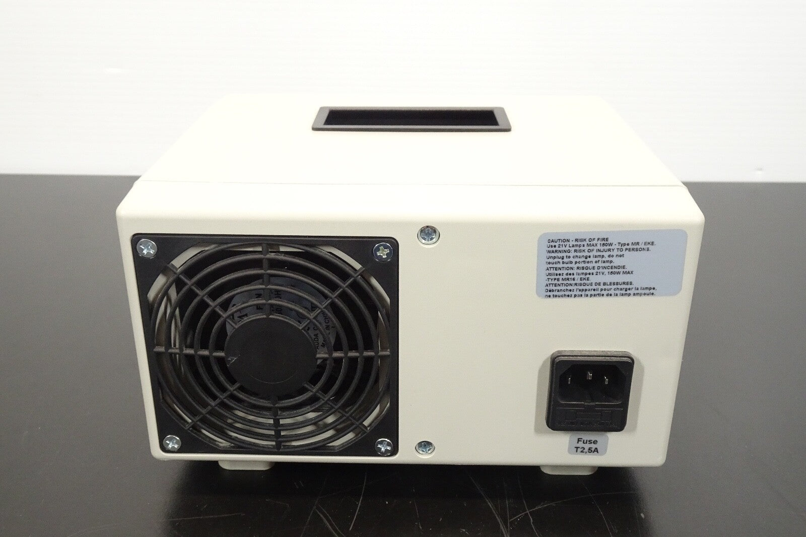 NAVITAR MO150 Fiber Optic Light Source2