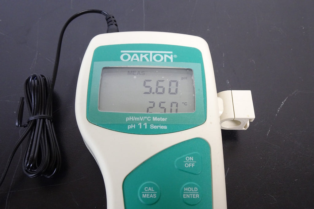 Oakton pH 11 Portable pH/mV Meter3